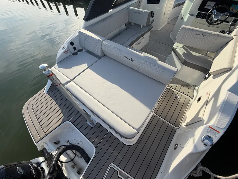 Slide: The Image of Sea Ray SDX 230 Outboard 2026 - 9