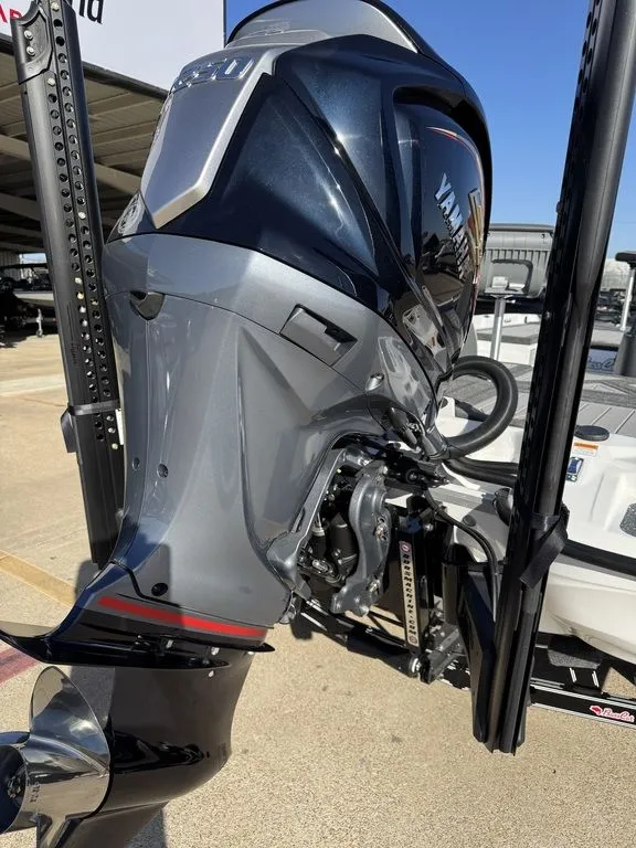 Slide: The Image of Bass Cat BASS CAT LYNX STS 2026 - 15