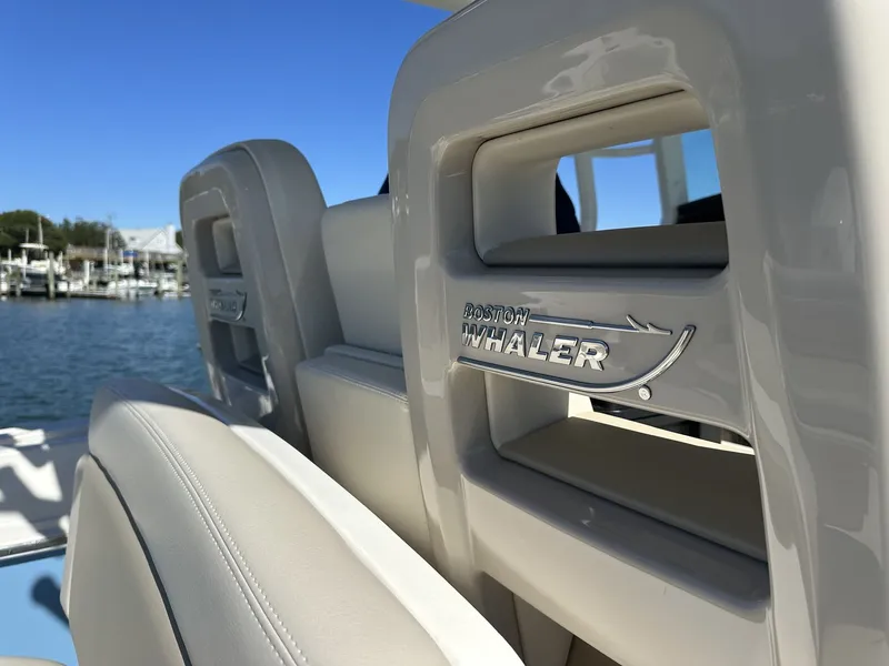 Slide: The Image of Boston Whaler 330 Outrage 2026 - 25