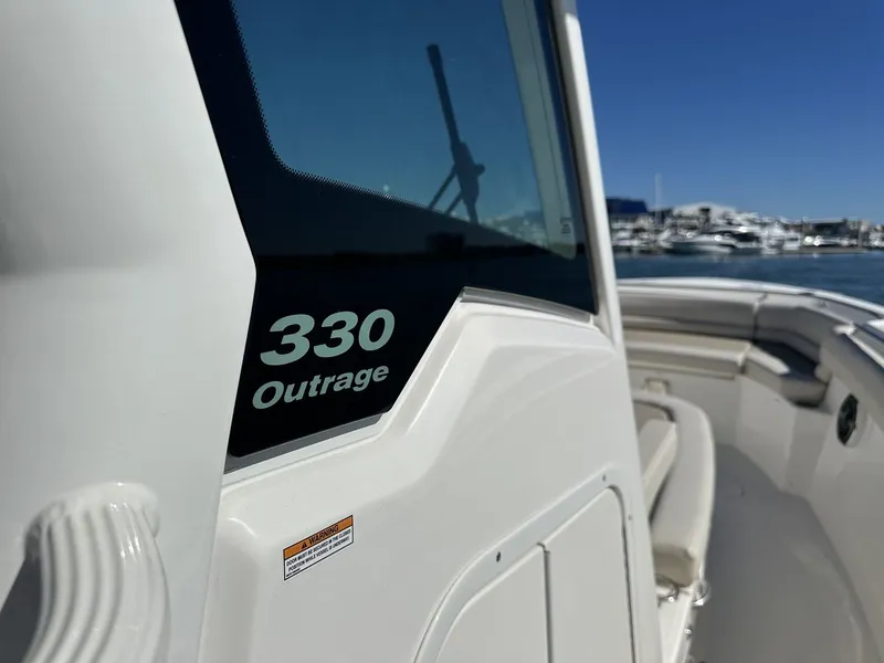 Slide: The Image of Boston Whaler 330 Outrage 2026 - 35