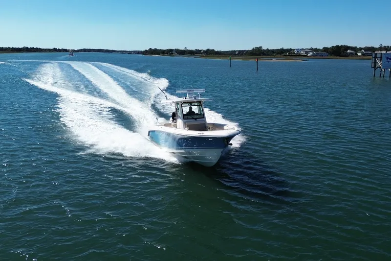 Slide: The Image of Boston Whaler 330 Outrage 2026 - 9