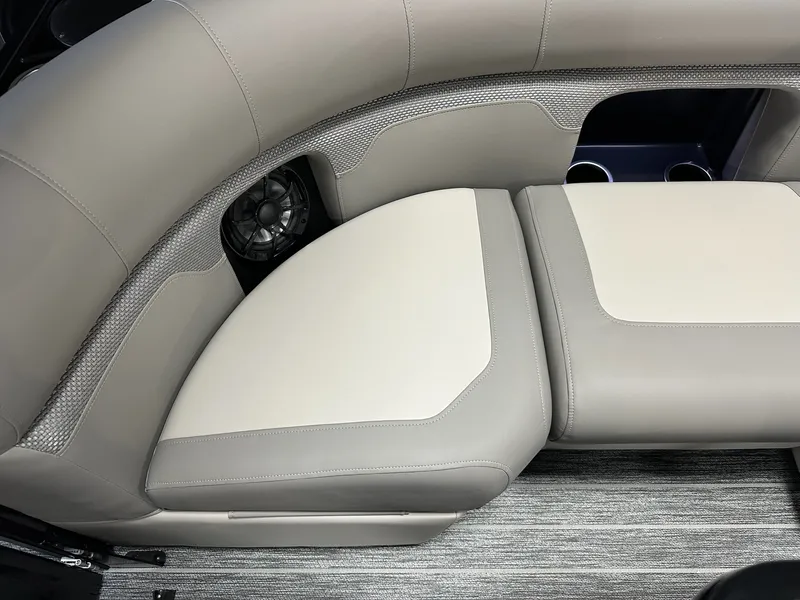 Slide: The Image of Premier 210 SUNSATION 2026 - 17