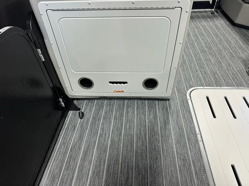 Slide: The Image of Premier 210 SUNSATION 2026 - 35