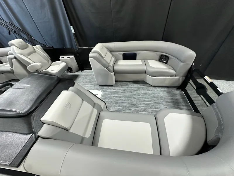 Slide: The Image of Premier 210 SUNSATION 2026 - 6