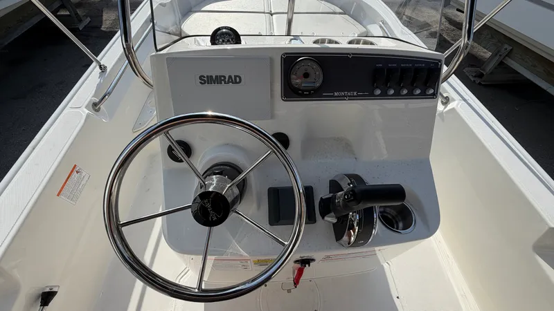 Slide: The Image of Boston Whaler 170 Montauk 2026 - 11