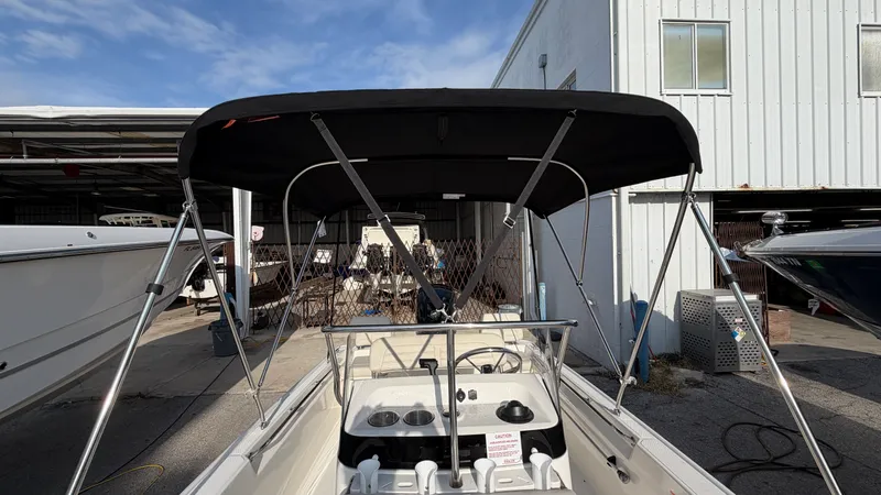Slide: The Image of Boston Whaler 170 Montauk 2026 - 17