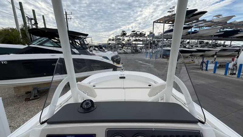 Slide: The Image of Boston Whaler 210 Montauk 2026 - 12
