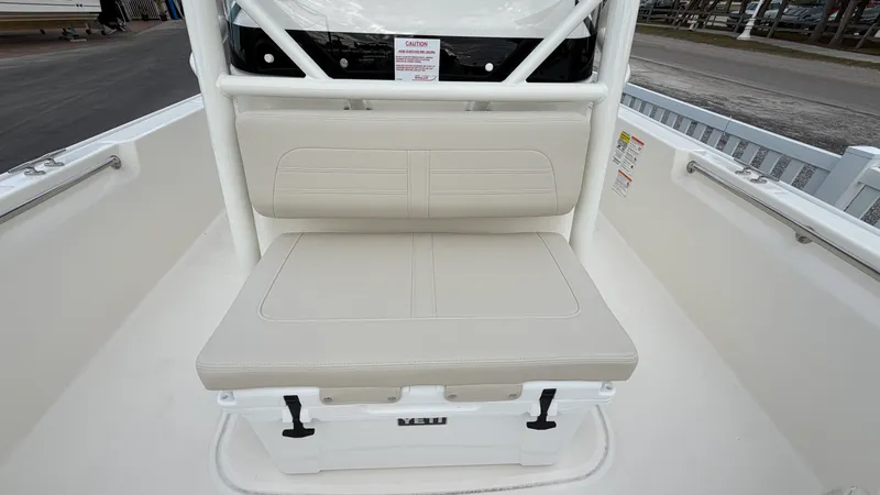 Slide: The Image of Boston Whaler 210 Montauk 2026 - 19
