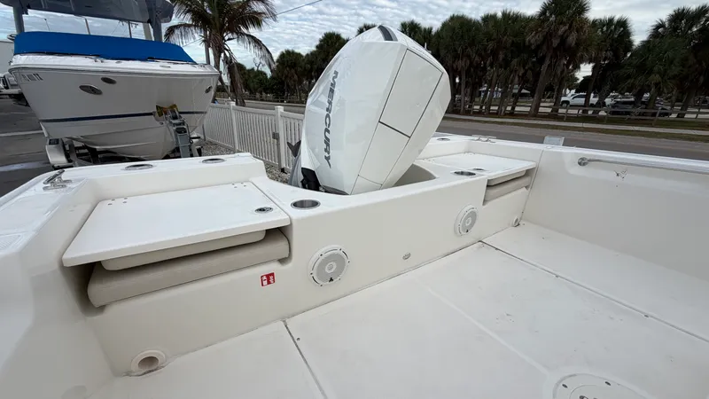 Slide: The Image of Boston Whaler 210 Montauk 2026 - 2