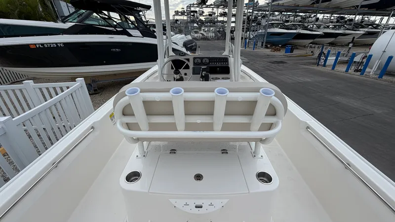 Slide: The Image of Boston Whaler 210 Montauk 2026 - 7