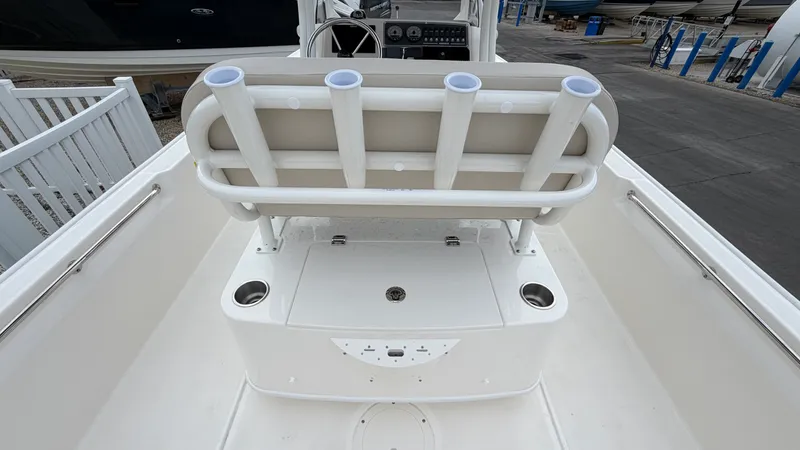 Slide: The Image of Boston Whaler 210 Montauk 2026 - 8