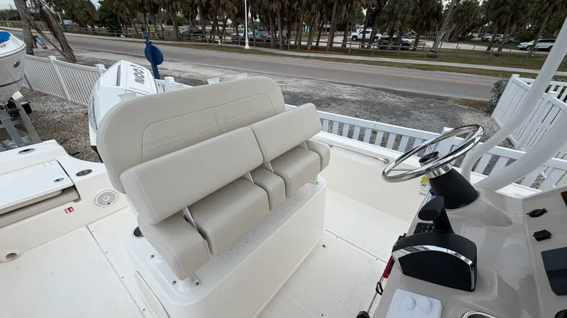 Slide: The Image of Boston Whaler 210 Montauk 2026 - 9