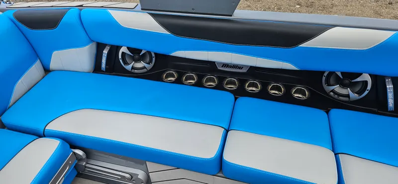 Slide: The Image of Malibu 23 LSV 2020 - 12