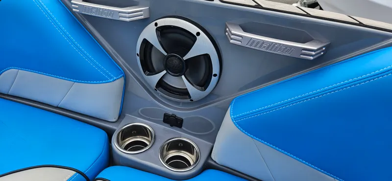 Slide: The Image of Malibu 23 LSV 2020 - 25