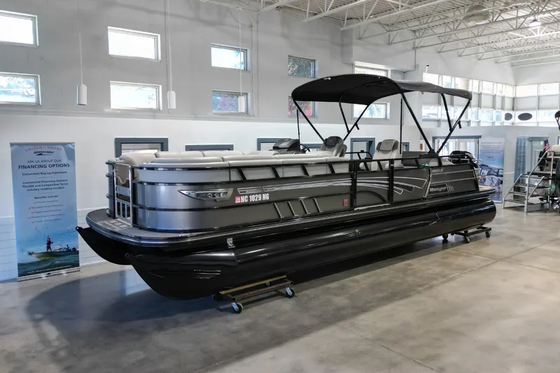 Slide: The Image of Ranger 2500LS 2023 - 1