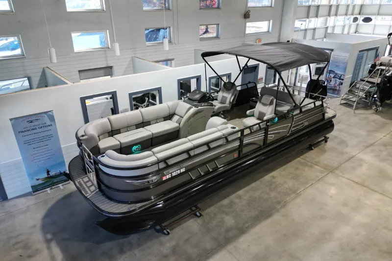 Slide: The Image of Ranger 2500LS 2023 - 2