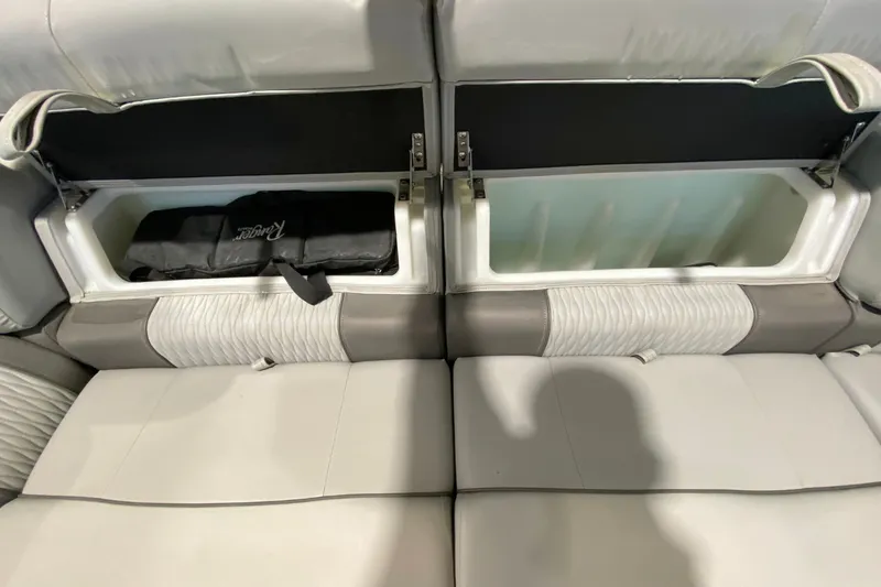 Slide: The Image of Ranger 2500LS 2023 - 21