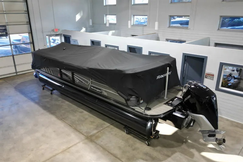 Slide: The Image of Ranger 2500LS 2023 - 23