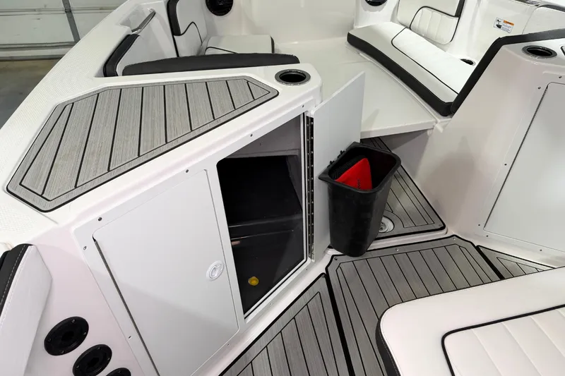 Slide: The Image of Yamaha 222 FSH Sport E 2026 - 22