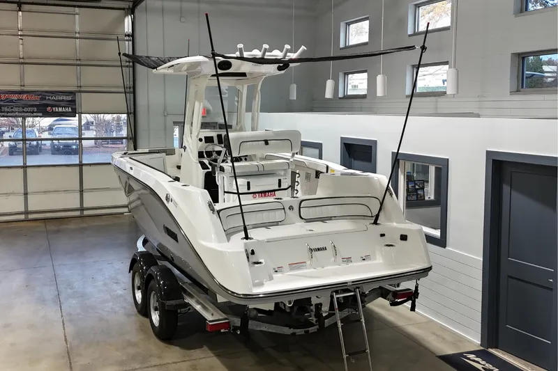 Slide: The Image of Yamaha 222 FSH Sport E 2026 - 5