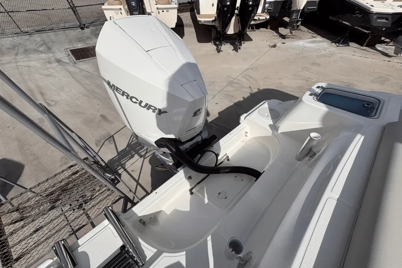 Slide: The Image of Boston Whaler 230 Outrage 2025 - 4