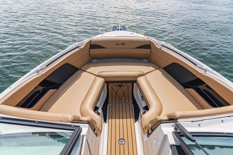 Slide: The Image of Sea Ray SLX 280 2026 - 2