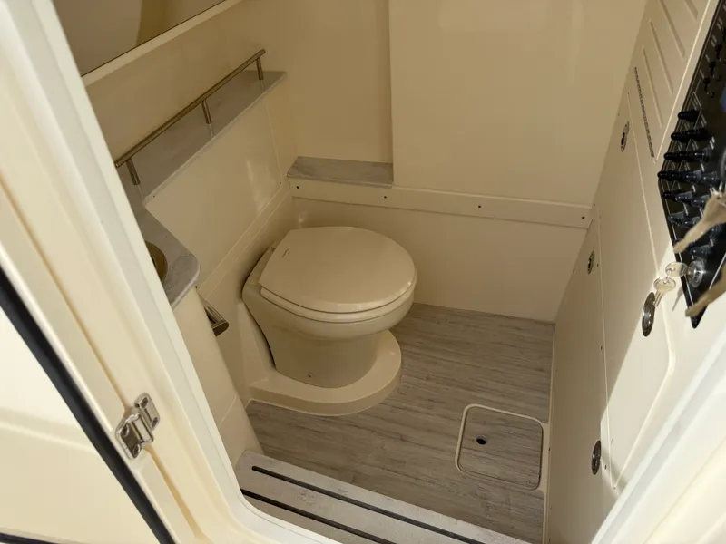 Slide: The Image of Scout 288 LXF 2026 - 13