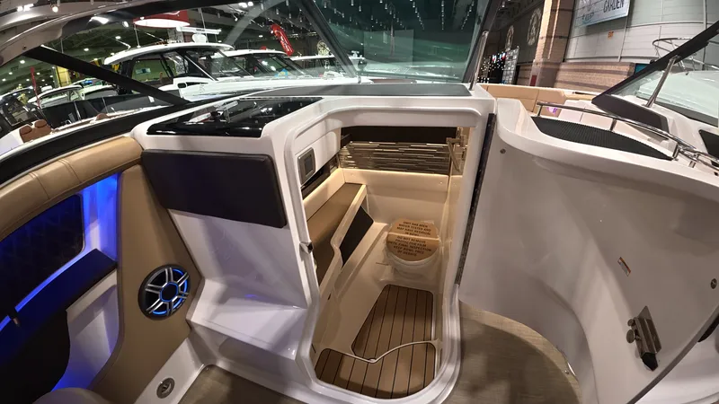 Slide: The Image of Sea Ray SLX 310 Outboard 2026 - 21