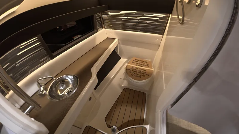 Slide: The Image of Sea Ray SLX 310 Outboard 2026 - 22