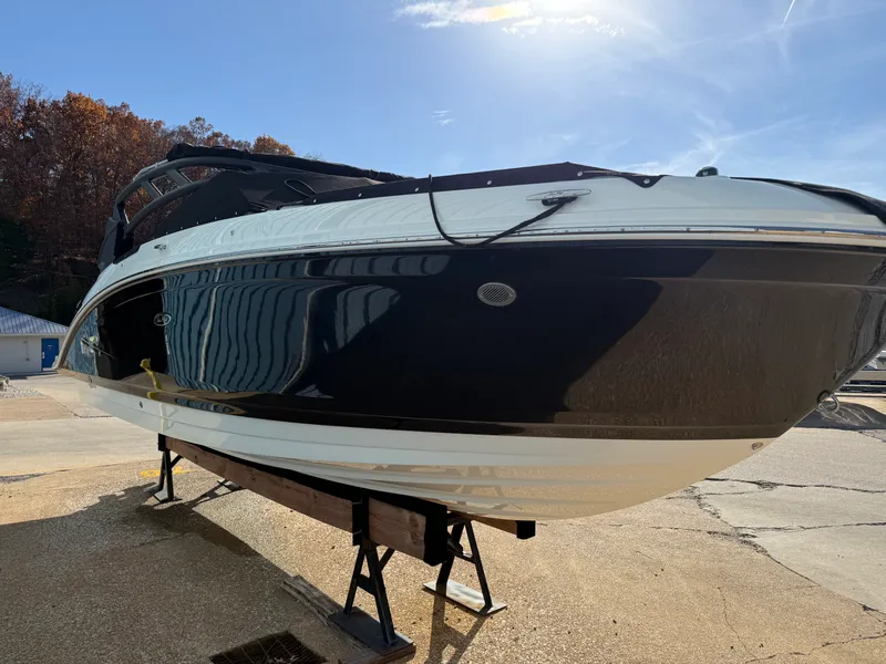 Slide: The Image of Sea Ray 270 SD 2023 - 11