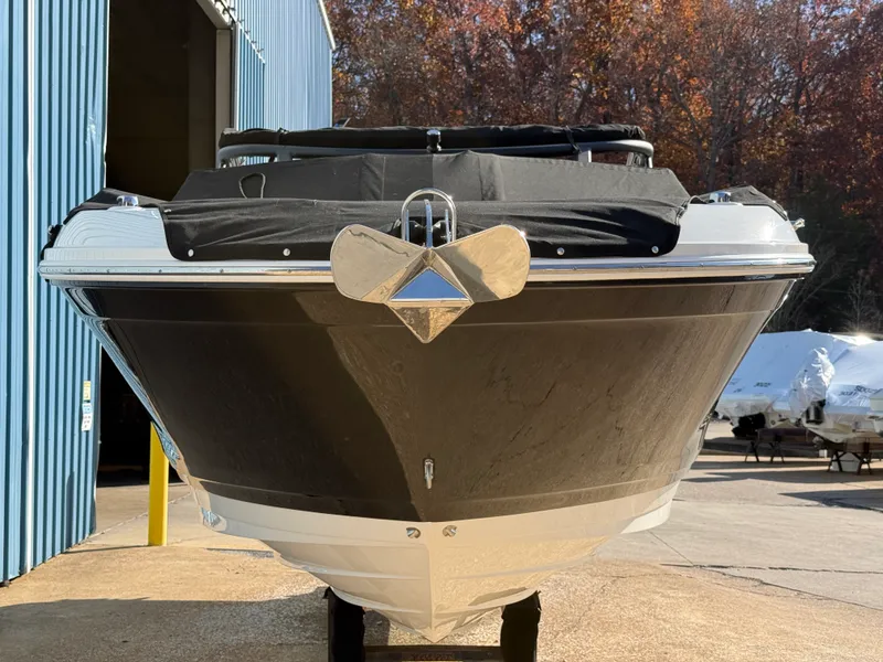 Slide: The Image of Sea Ray 270 SD 2023 - 12