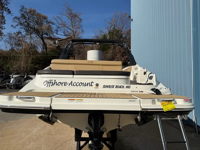 Slide: The Image of Sea Ray 270 SD 2023 - 46