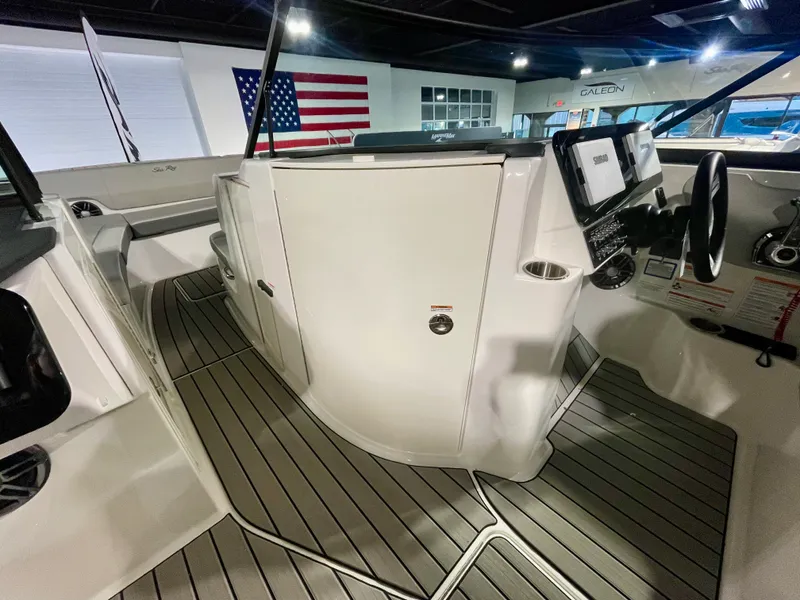 Slide: The Image of Sea Ray SDX 270 Outboard 2026 - 10