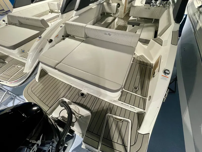 Slide: The Image of Sea Ray SDX 270 Outboard 2026 - 2
