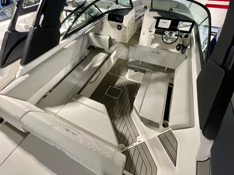 Slide: The Image of Sea Ray SDX 270 Outboard 2026 - 5