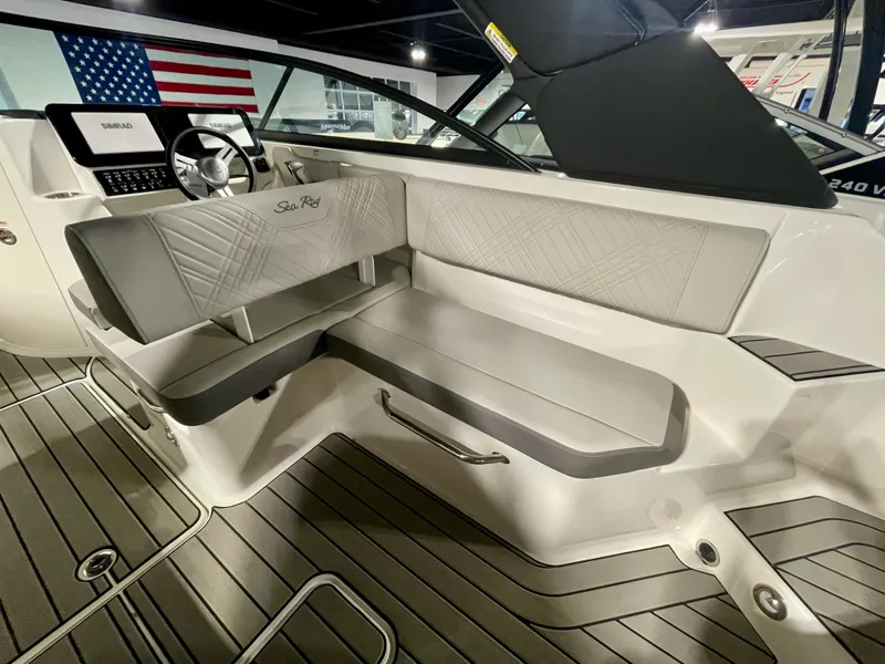 Slide: The Image of Sea Ray SDX 270 Outboard 2026 - 6