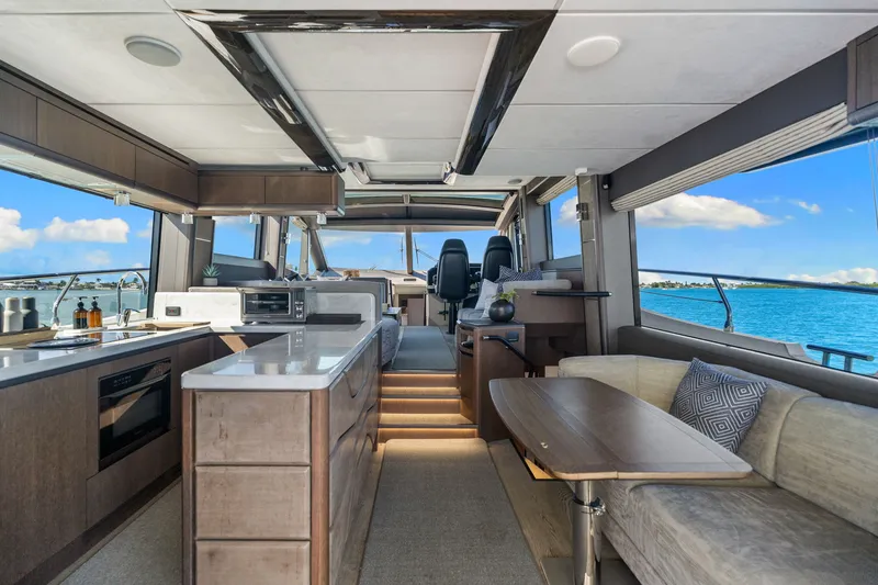 Slide: The Image of Galeon 680 FLYBRIDGE 2020 - 28