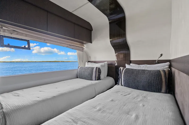 Slide: The Image of Galeon 680 FLYBRIDGE 2020 - 45