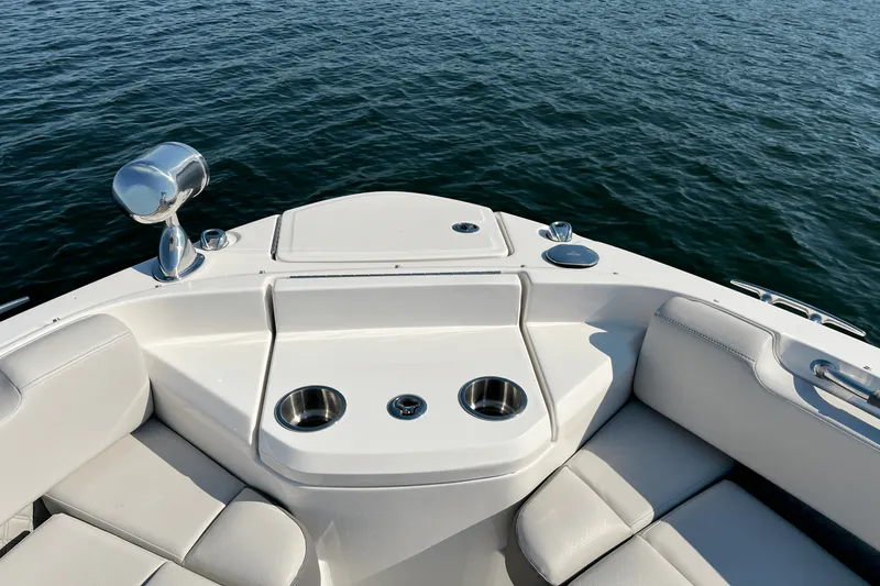 Slide: The Image of Sea Ray 400 SLX 2024 - 45