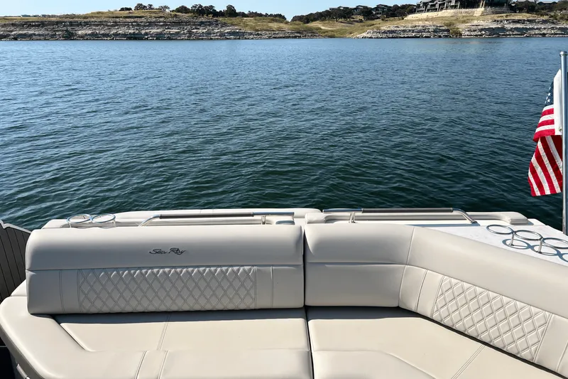 Slide: The Image of Sea Ray 400 SLX 2024 - 53