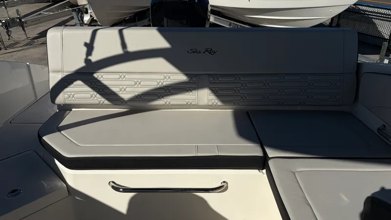 Slide: The Image of Sea Ray SPX 210 Outboard 2026 - 20