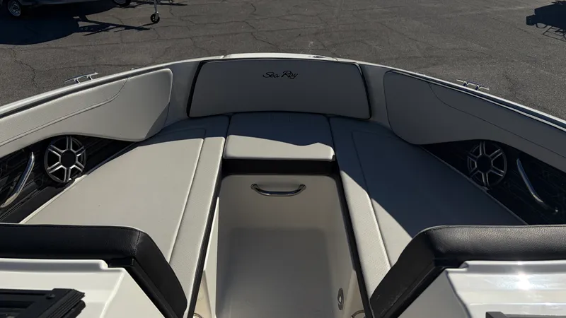 Slide: The Image of Sea Ray SPX 210 Outboard 2026 - 23