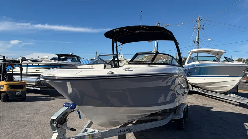Slide: The Image of Sea Ray SPX 210 Outboard 2026 - 3