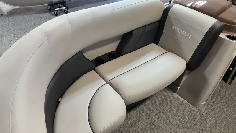 Slide: The Image of Sylvan MIRAGE 820 2026 - 11