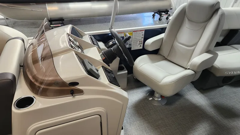 Slide: The Image of Sylvan MIRAGE 820 2026 - 13