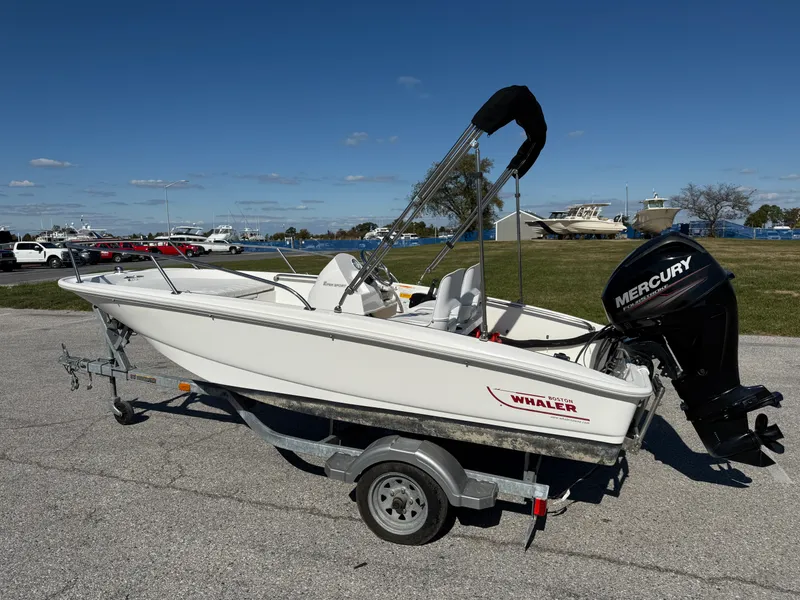 Slide: The Image of Boston Whaler 130 SS 2014 - 2