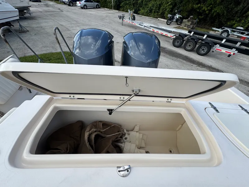 Slide: The Image of Grady-White 283 CANYON 2012 - 12