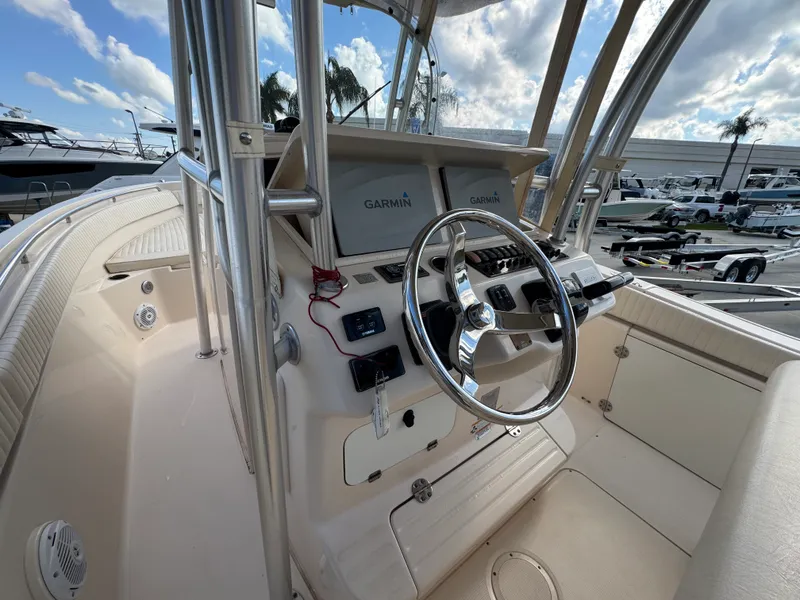 Slide: The Image of Grady-White 283 CANYON 2012 - 19