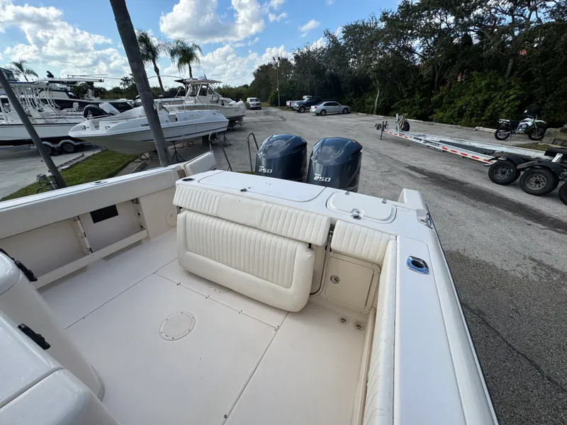 Slide: The Image of Grady-White 283 CANYON 2012 - 9