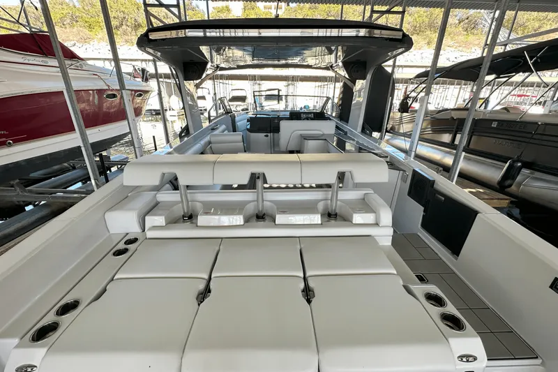 Slide: The Image of Aviara AV36 2022 - 8